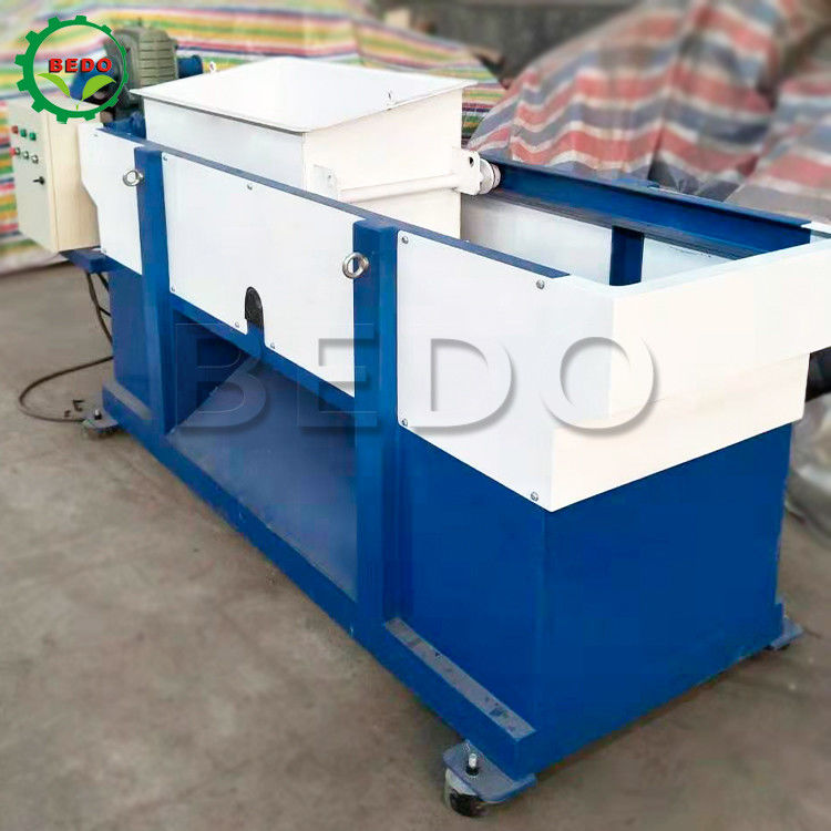 300kg/H 자동적인 나무 부스러기 기계 합금 강철 잎 PLC 통제 생산 단위