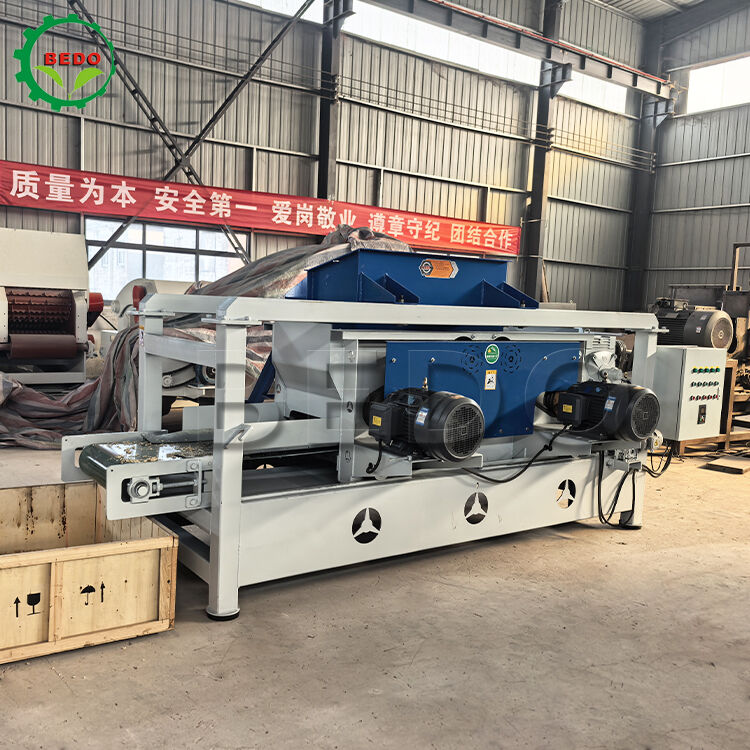 4kw 구동력과 다양한 목재 종류에 맞는 맞춤형 출력 크기를 갖춘 125mm 롤러 직경 나무 파쇄기