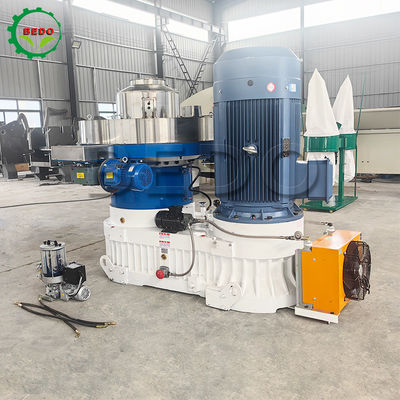 PLC 제어 목재 펠렛 기계 1500-2000Kgs / h 용량과 132KW 전력