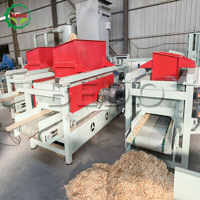 우드 칩 머신 200개 칼날 4kw 컨베이어 500x1000mm 투입 크기 가공 장비