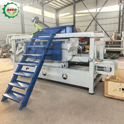 듀얼 메인 샤프트 파워 목재 톱닝 머신 7.5kw 400kg/h 용량 탄소 강철 장비