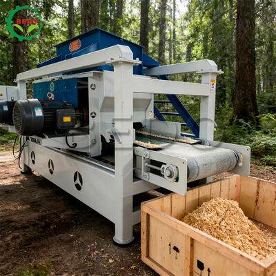 롤러 지름 125mm 목재 깎기 기계 탄소 강철 주체와 7.5kw 2 주축 전력 목재 재료 면도 이상